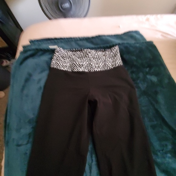 Capris - Picture 3 of 5